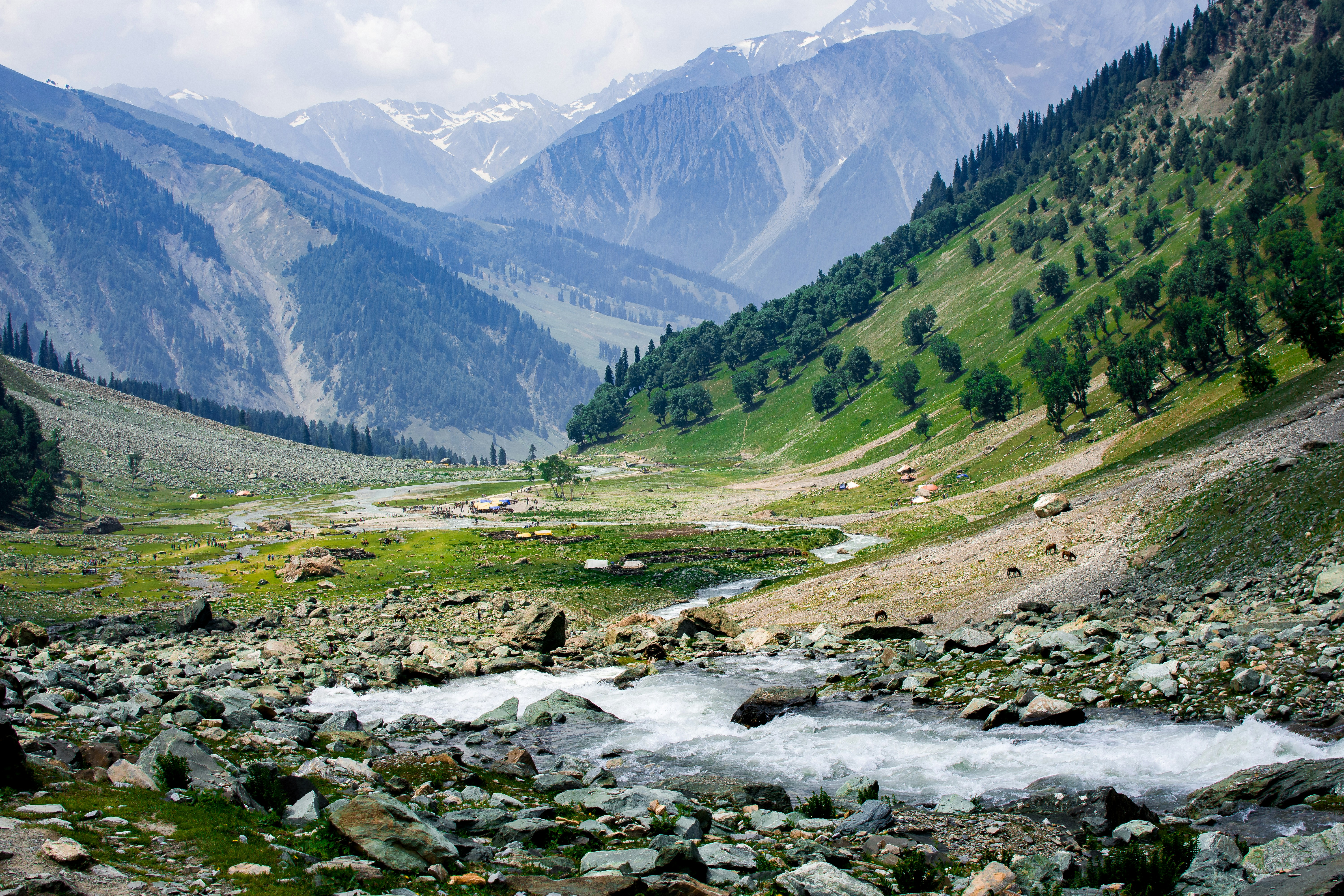 Kashmir valley, houseboat
